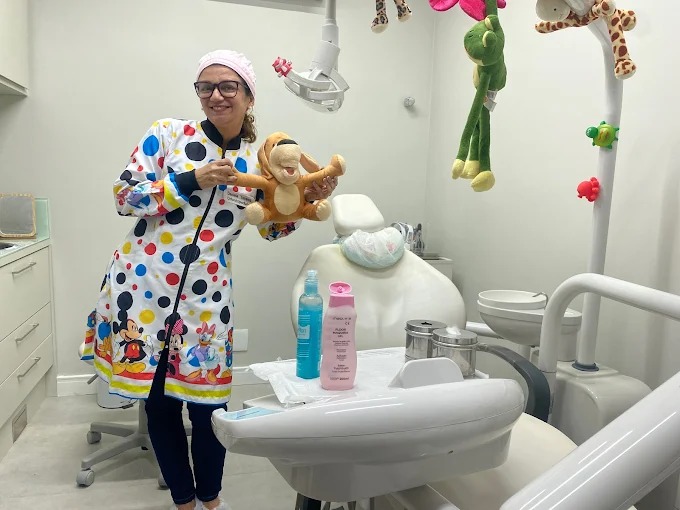 Consultório odontopediátrico da Dra. Daniele Tavares no Titanium Office, Tijuca, Rio de Janeiro
